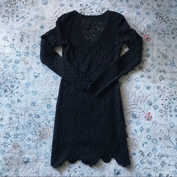 Nightcap Spanish Lace Deep V Dress in Black EUC - Picture 6 of 8
